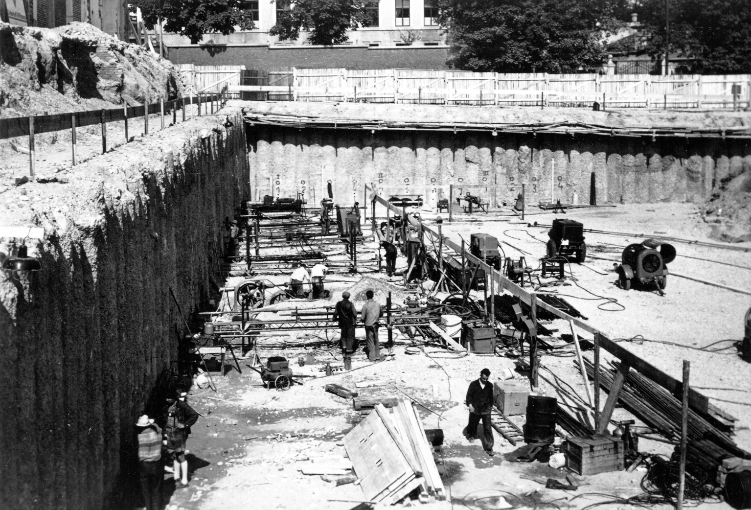 Bayerischer Rundfunk Bauer Baustelle