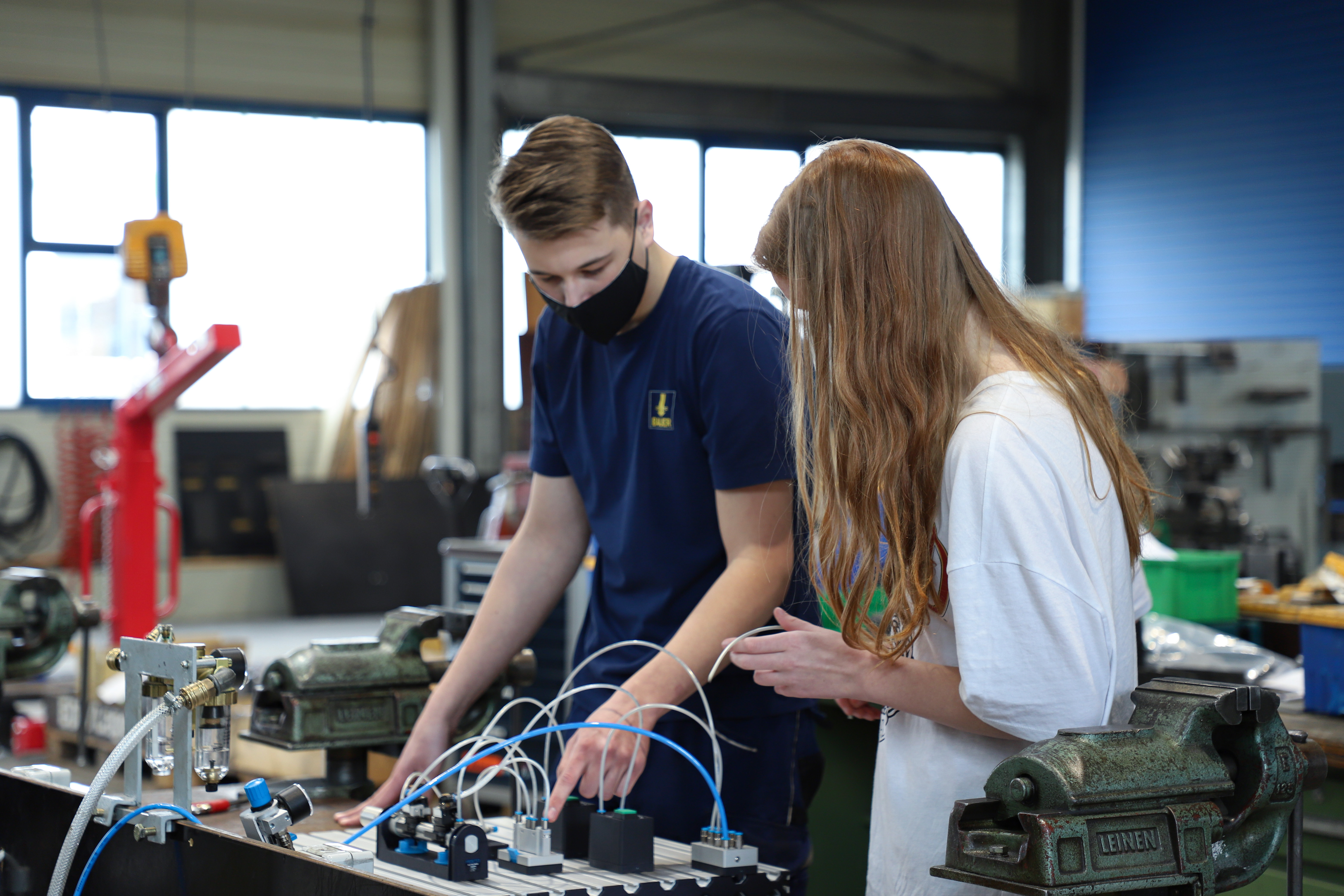Girls‘ Day 2021: Schülerinnen erkunden bei Bauer technische Berufe