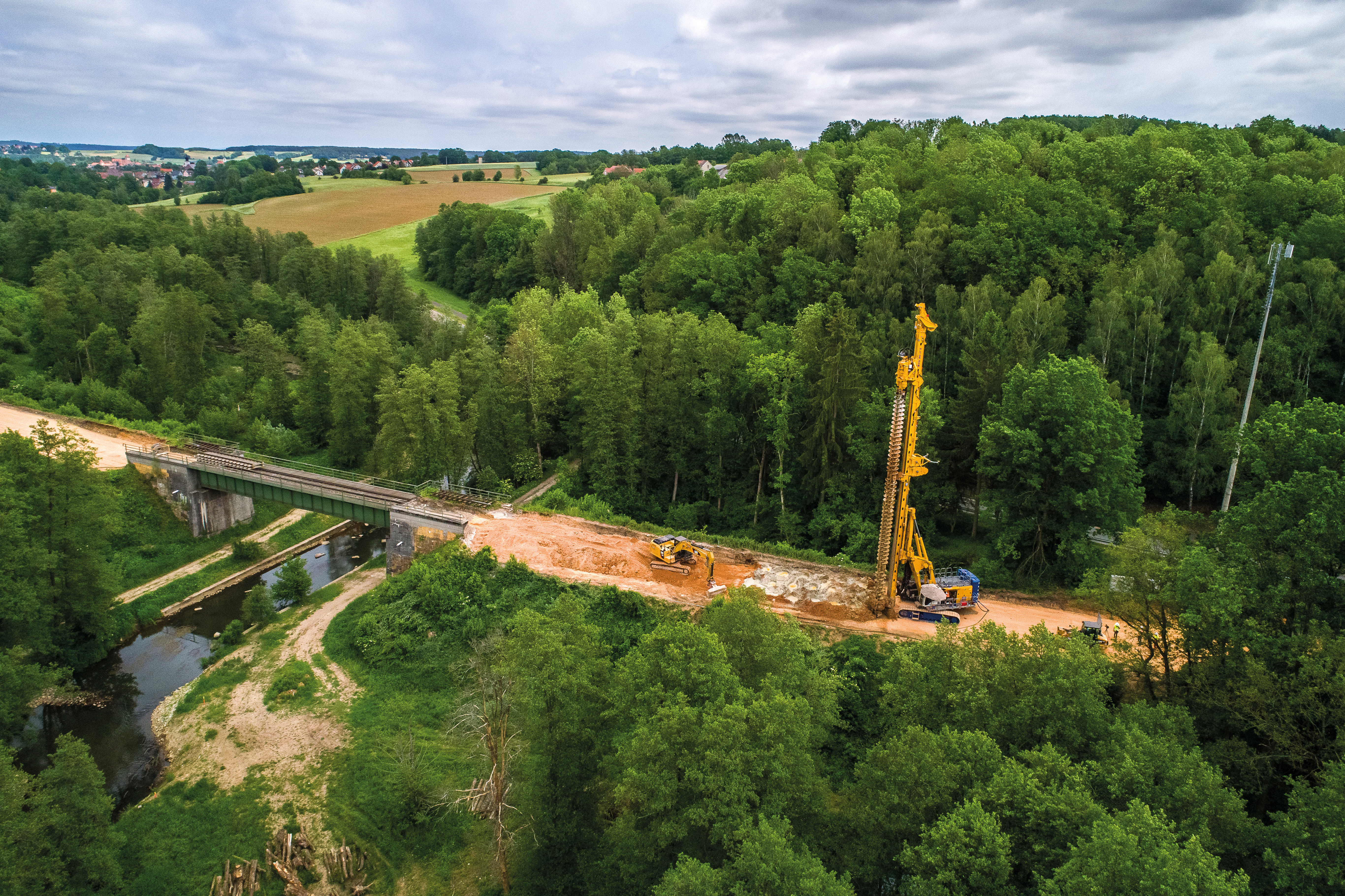 Mixed-in-Place Verfahren auf einer Baustelle von Bauer Spezialtiefbau