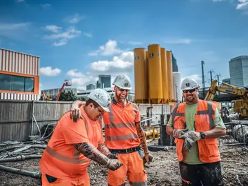 Experience employees on Bauer Spezialtiebfau sites up close and personal