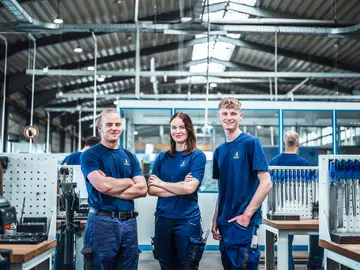 Bauer is the largest training company in the Schrobenhausen region and offers over 15 apprenticeships. 