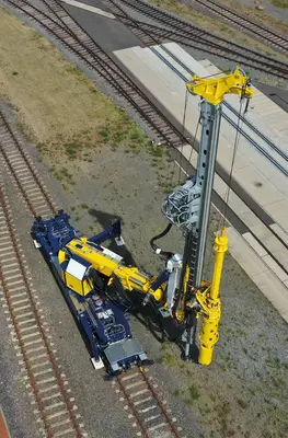 Das Gesamtsystem besteht aus dem Trägergerät mit Mäkler auf Basis einer RTG  RG 18 S.