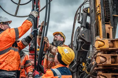 Step by step, 128 geothermal probes were drilled up to 80 m deep. 