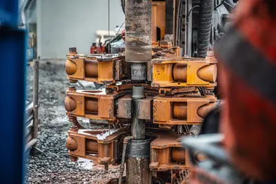 Three drilling teams worked on the site. 