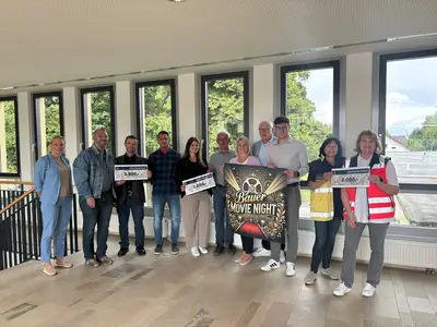 Spendenübergabe des Erlöses an gemeinnützige Organisationen