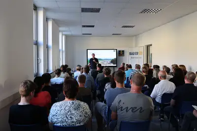 Bauer Gruppe Vortrag bei der Langen Nacht der Ausbildung 2025